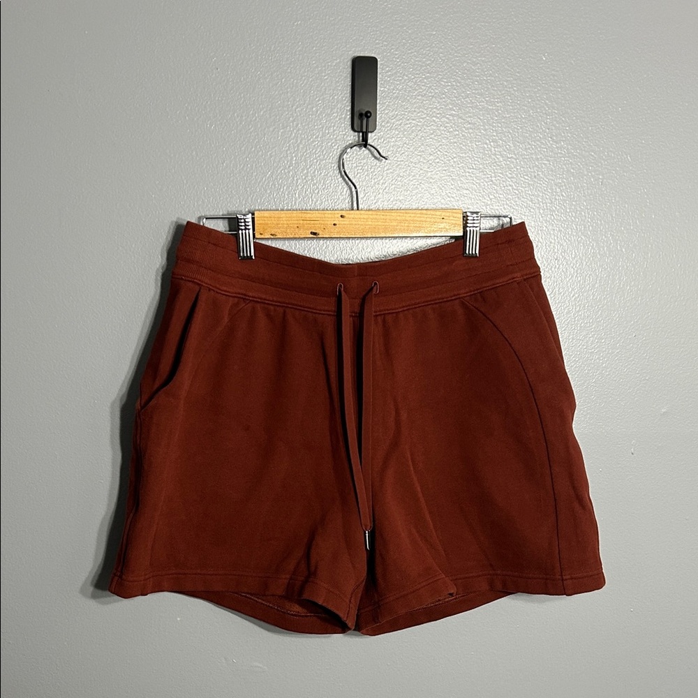 Lululemon Women's Athletic Shorts in Rich Brown